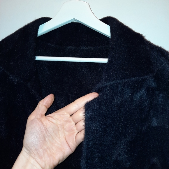 Black fury cardigan - Picture 3 of 3